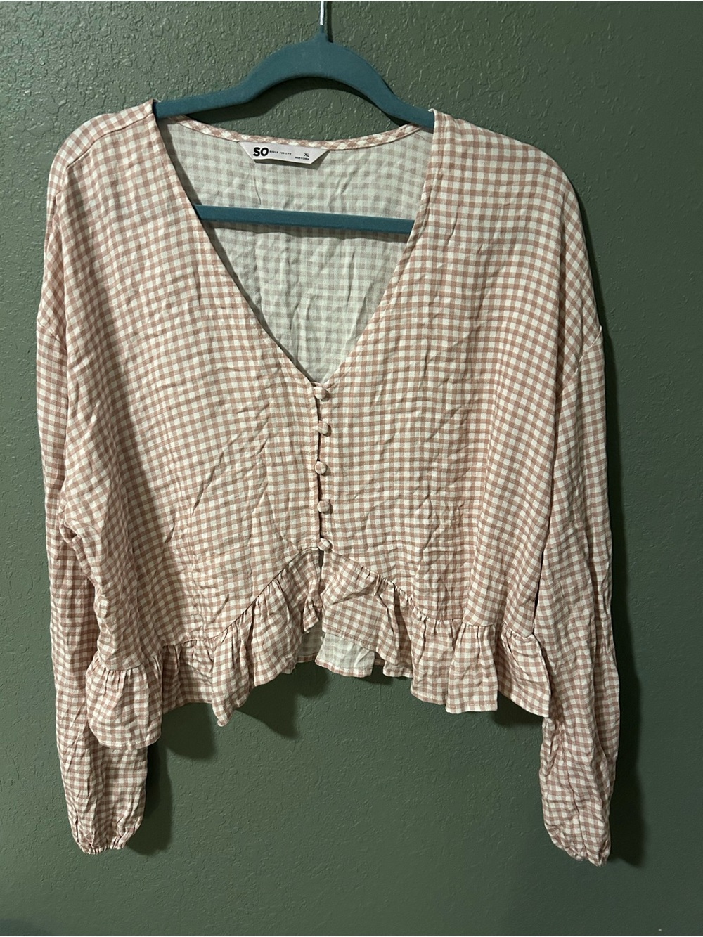 SO Clothing white and beige gingham cropped blouse with ruffles, size XL